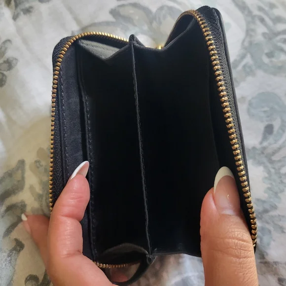 Tory Burch Wallet Chain - Picture 3 of 4